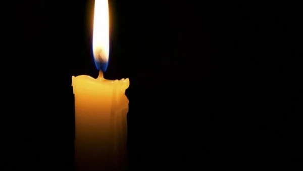 Почина синът на годеника на Емилия