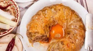 Мързелива зелева сарма във форма за кекс