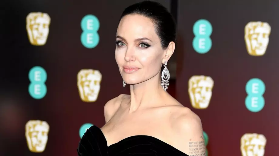 Анджелина Джоли: Страхувах се за семейството ми, докато бях с Брад