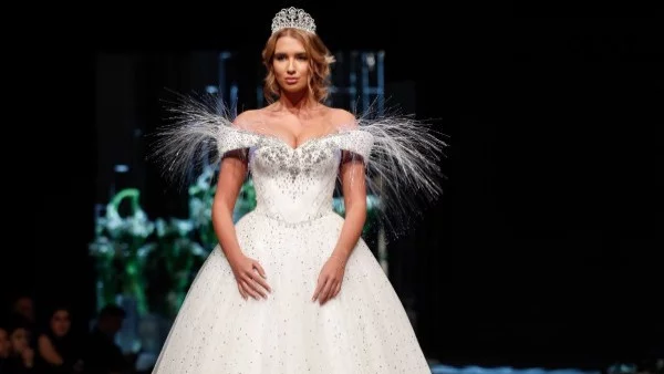 Висша мода показаха във втория ден на Sofia Fashion Week SS 2018