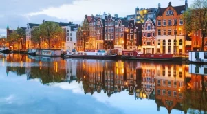 Най-печелившата страна от Brexit търси още финансови експерти