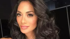 Никол Шерцингер празнува рожден ден по бански (СНИМКА)