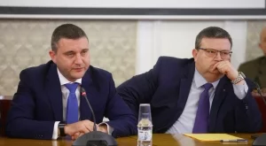 Нямаме основание за крайна позиция спрямо Валери Симеонов, заяви Горанов