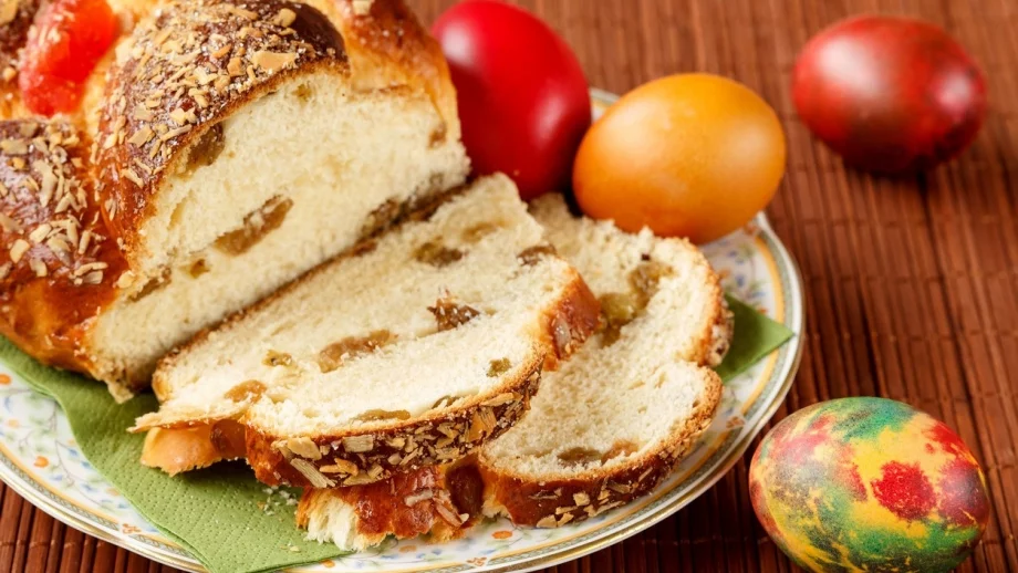 Цената на козунаците стига и до 11 лв. за половин килограм