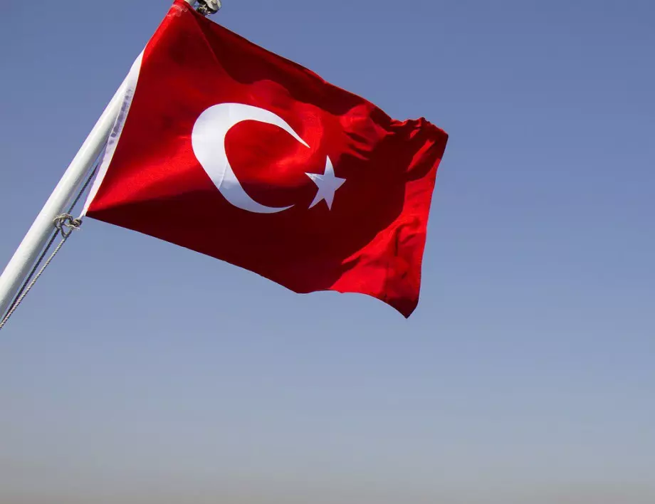 Временно преустановяване на движението на границата с Турция