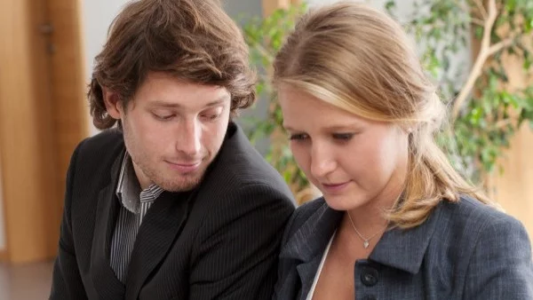 Какво виждат мъжете, когато гледат женски гърди