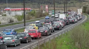 Задръстванията преди трите почивни дни вече започнаха