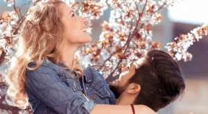 Изтегли си ЛЮБОВНО късметче за май