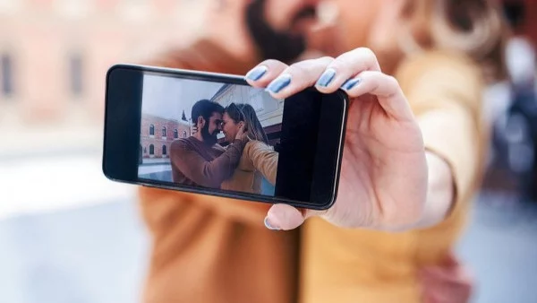 Една зодия ще се ВЛЮБИ в хороскопа за 11 април