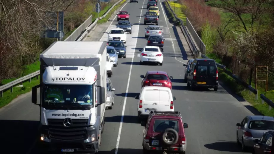 Отменят екостикерите за колите