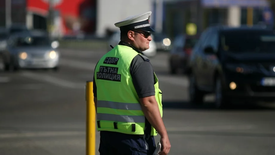 Близо 6300 нарушения по пътищата през почивните дни 