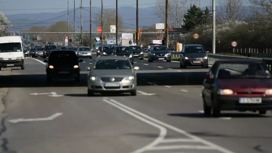 Камерите на АПИ да следят и за нарушения на пътя предлагат политици