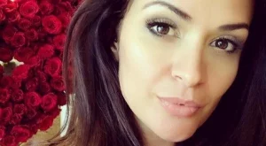 Бременната Преслава замени лукса с палатка (снимки)