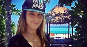Алекс Раева се гмурка на Малдивите (снимки)