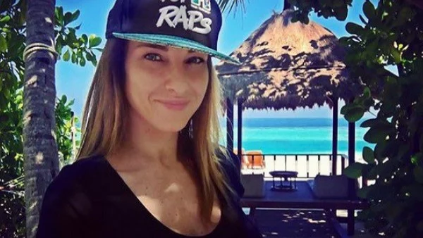 Алекс Раева се гмурка на Малдивите (снимки)