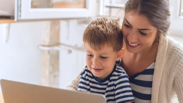 Дават шанс за развитие на невидимите супер-майки