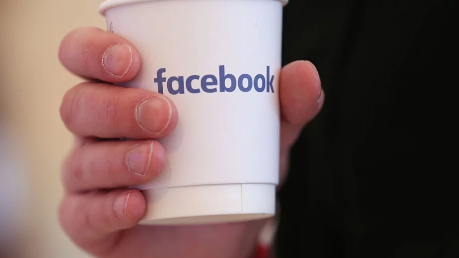 Facebook качила имейлите на 1,5 млн. потребители