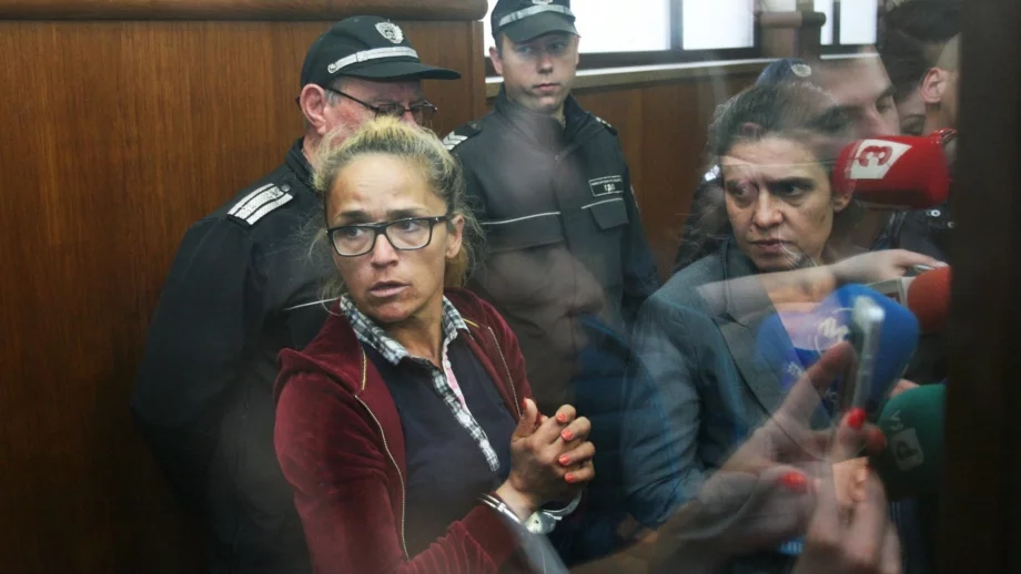 Иванчева в съда: Всичко е заговор, пари не сме взимали