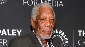 Морган Фрийман имал сексуална връзка с доведената си внучка?  