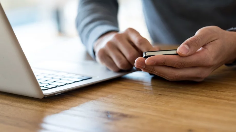 От 15 май плащаме по-малко за разговори и SMS-и в ЕС