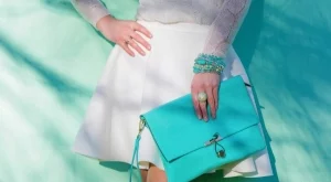 7 цвята хит при чантите тази пролет