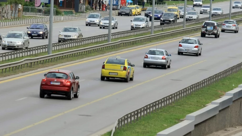 Предлагат премахване на буквите от номерата на колите 