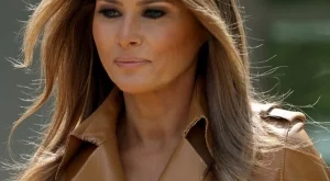 Мелания Тръмп се издъни с избора си на тоалет (снимки)