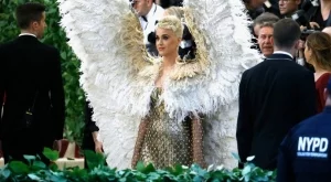 Ангели и демони на "Мет Гала 2018" (СНИМКИ)