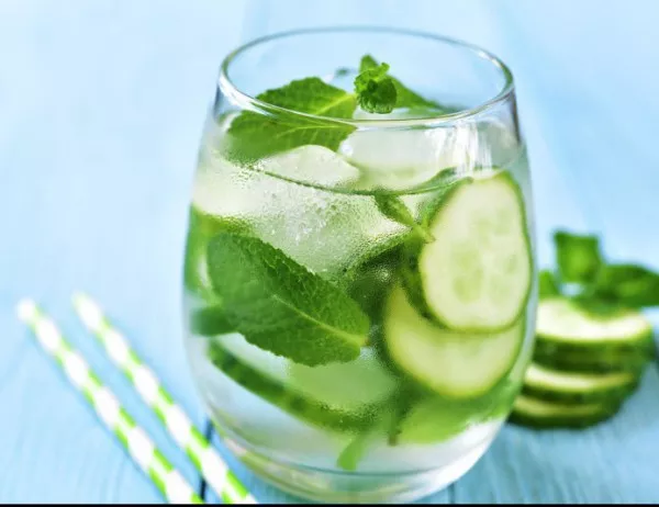 7 причини да пиете вода с краставица