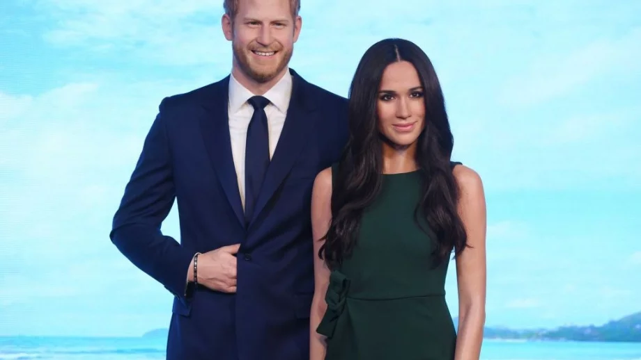 Представиха восъчни фигури на принц Хари и Меган Маркъл (Снимки)