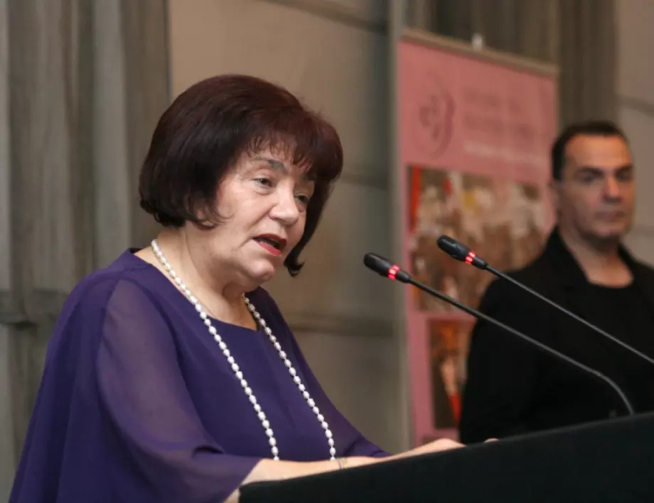 И учителите готови да влязат в парламента - искат 1900 лева минимална заплата