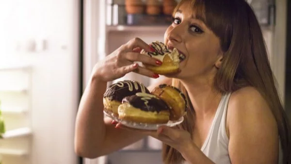5-те храни, които да НЕ ядеш късно вечер