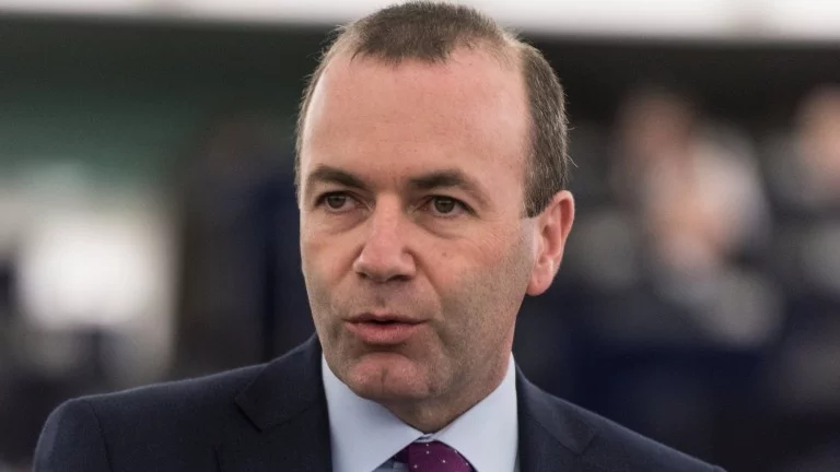 Манфред Вебер и Марош Шефчович са първите кандидати за поста на Юнкер