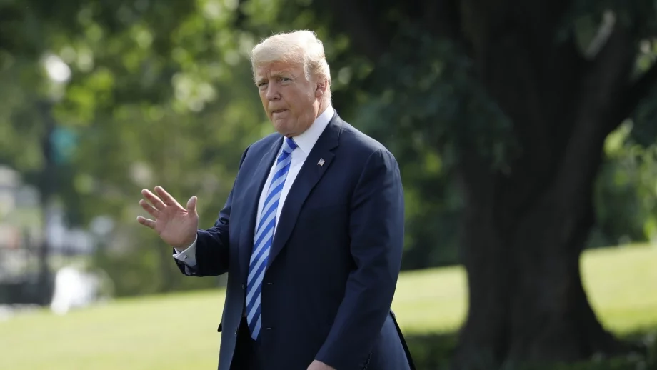 В опит да построи стената си Тръмп може да обяви извънредно положение