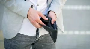 2018/05/16/0875195001526471628