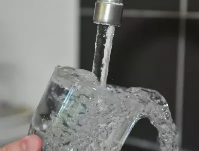 Как да проверим дали чешмяната вода е годна за пиене без преваряване