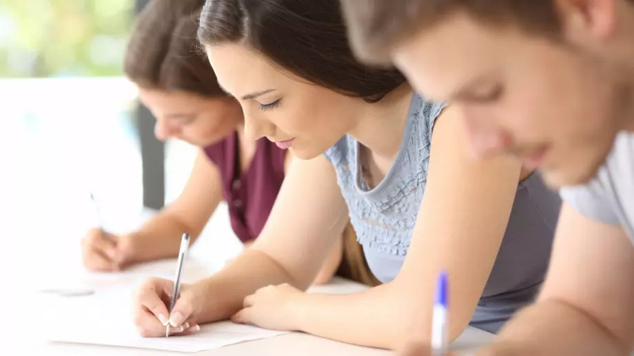 Виц на деня: Матурата по БЕЛ