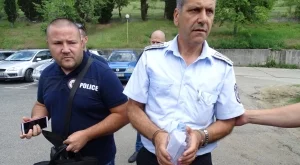 5300 лв. подкупи открити в касата на арестувания шеф на КАТ - Благоевград