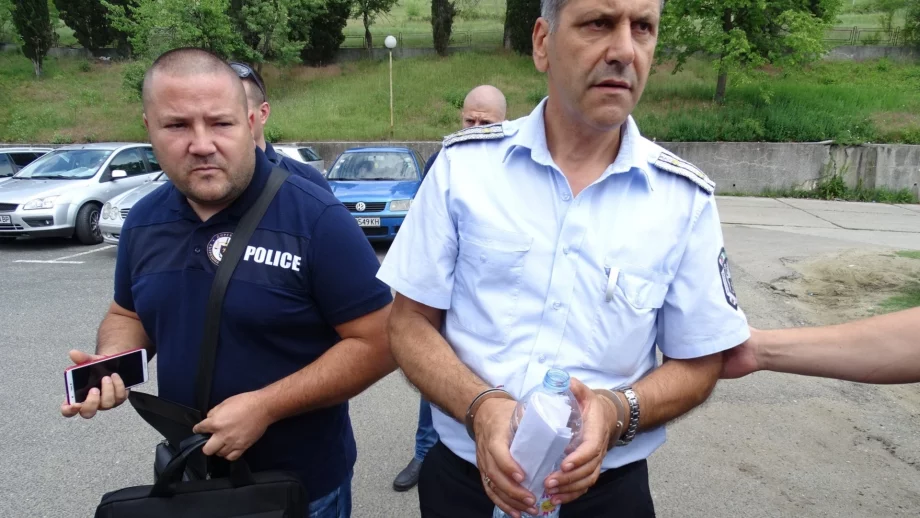 5300 лв. подкупи открити в касата на арестувания шеф на КАТ - Благоевград