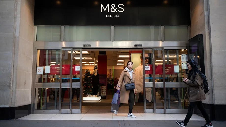 Marks & Spencer затваря над 100 магазина 