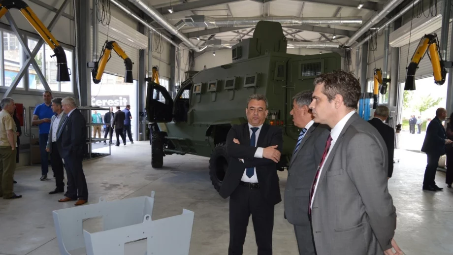 Откриха първата у нас база за производство на бронирани автомобили