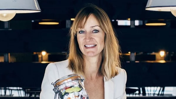 Запознайте се с жената, която изхвърля само 300 гр боклук годишно