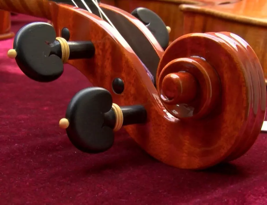  ФБР издирва открадната цигулка от 1710 г. 