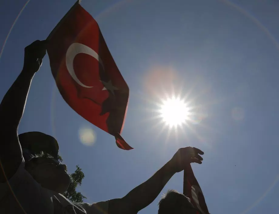 Над 92 процента от турците са против Турция да подкрепи Швеция за НАТО