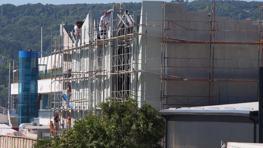 Българското строителство вече не е в "червената" зона с висок риск 