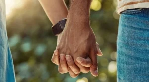 С жена не мога да живея, без жена пък – съвсем не