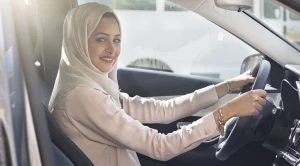 Саудитска Арабия издаде шофьорска книжка на жена за първи път (Снимка)
