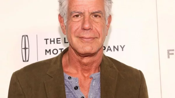 Антъни Бурдейн, един от най-известните готвачи в света, се е самоубил