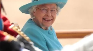 8 чудати навика на Елизабет II 