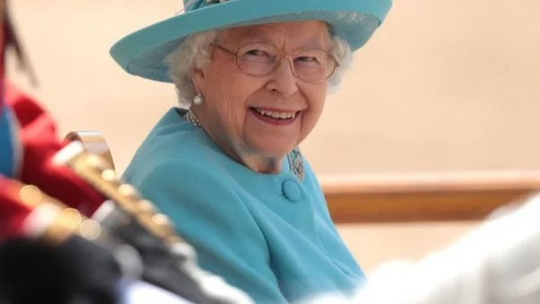8 чудати навика на Елизабет II 